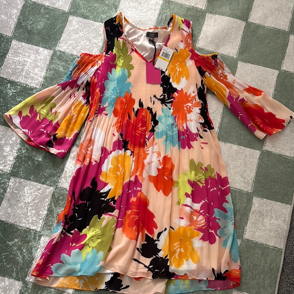NWT Ninety clothing co beautiful Floral Cold Shoulder Dress
